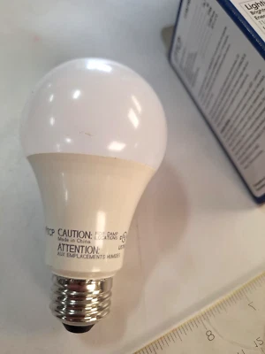 TCP ELITE SERIES L15A19D2527K DIMS DAMP  15W LED= 100W 2700K A19 E26 QLS TECH - Image 1 of 4