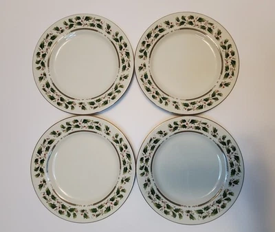 ROYAL LIMITED HOLLY HOLIDAY CHRISTMAS SALAD/DESSERT PLATES JAPAN SET OF 4 - Image 1 of 4