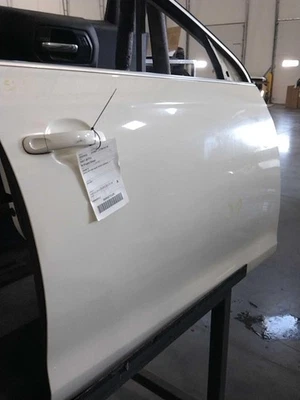 Conjunto de puerta delantera derecha usado se adapta a: Volkswagen Jetta SW 2007 eléctrico win Foto 1 de 4