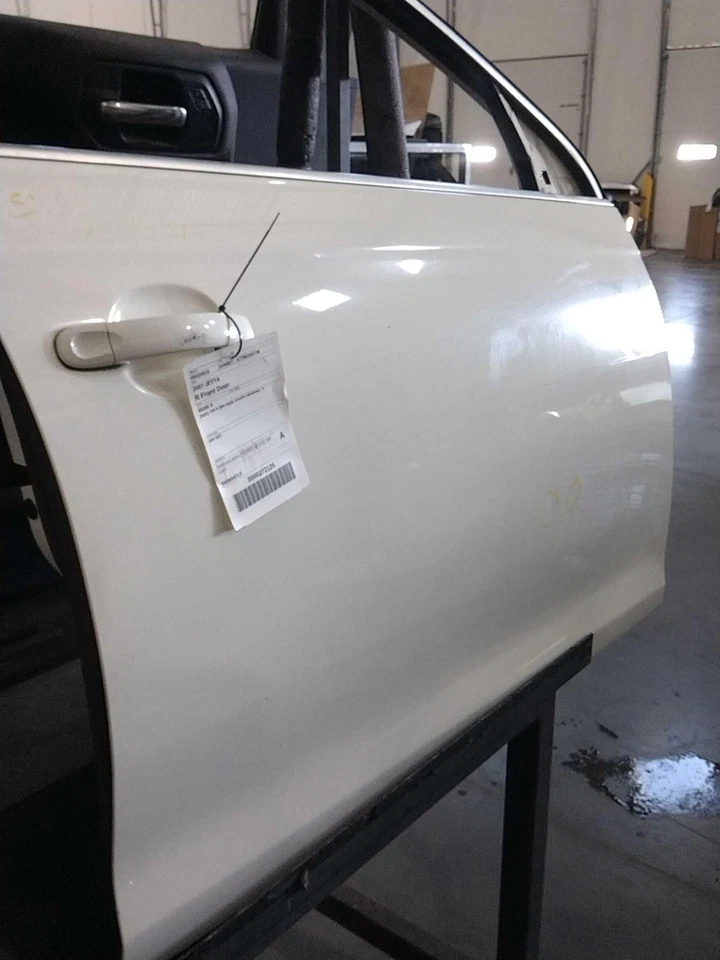 Conjunto de puerta delantera derecha usado se adapta a: Volkswagen Jetta SW 2007 eléctrico win Foto 1 de 4