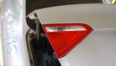 Driver Tail Light Incandescent Bulb Opt 8SA Fits 08-16 AUDI A5 9378937 Foto 1 de 4
