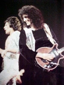 QUEEN 8 X 10 UNIQUE COLOR PHOTOGRAPH - Bild 1 von 1