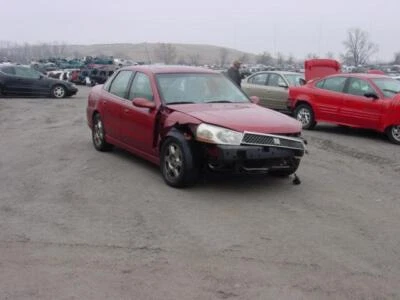 Conjunto de suspensión trasera derecha Ind Rr usado se adapta a: Saturn L SERIES 2003 sin travesaño Foto 1 de 4