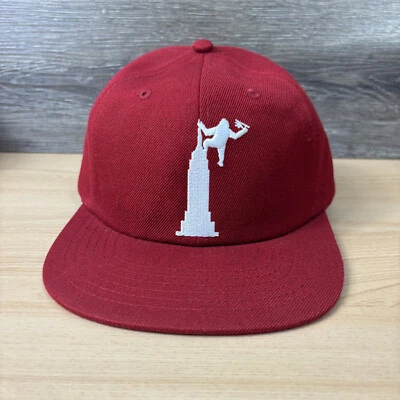 Кепка Theories of Atlantis кепка с ремешком на спине ампир с ремешком малиновая для улицы мужская - Изображение 1 из 4