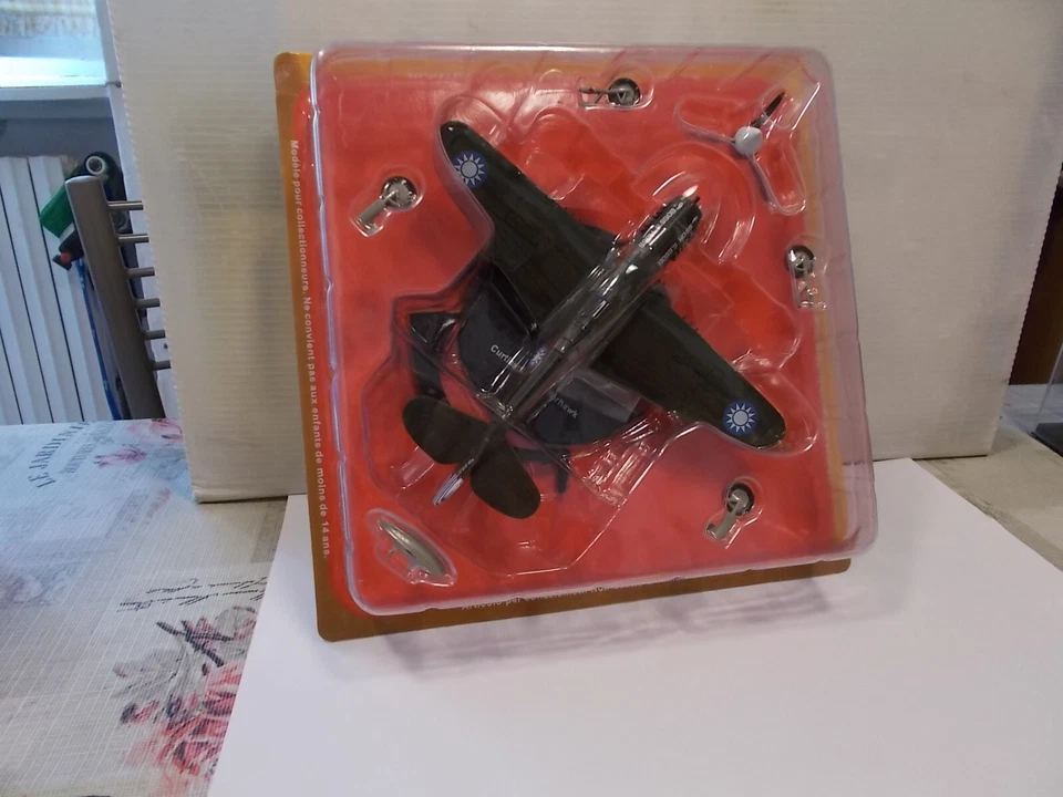 atlas sc1/72 aereo da combattimento usa  curtis p-40 warhawk - Immagine 1 di 1