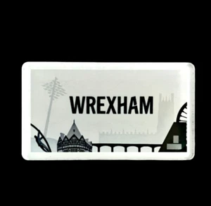 Pequeño imán de nevera galés Wrexham Gales 55x31 mm regalo recuerdo vendedor del Reino Unido - Imagen 1 de 1