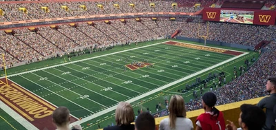 Boletos Dallas Cowboys vs Washington Commanders | 19 de octubre de 2025 | Sec 409 fila 15 Foto 1 de 4