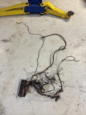 Arnés de cableado del chasis Porsche 914 1974, dañado 91461201813 Foto 1 de 4