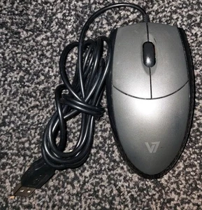V7 MV3000 Full Size USB OPTICAL MOUSE (BLACK & SILVER). - Picture 1 of 5