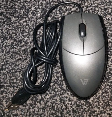 V7 MV3000 Full Size USB OPTICAL MOUSE (BLACK & SILVER). - Image 1 of 4