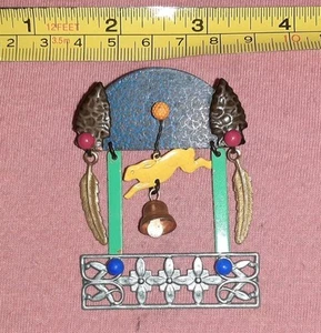 SELTENE Eve Kaplin Memphis Stil 1980er Retro Kunst Anstecknadel Brosche beweglich baumelnd Hase - Bild 1 von 4