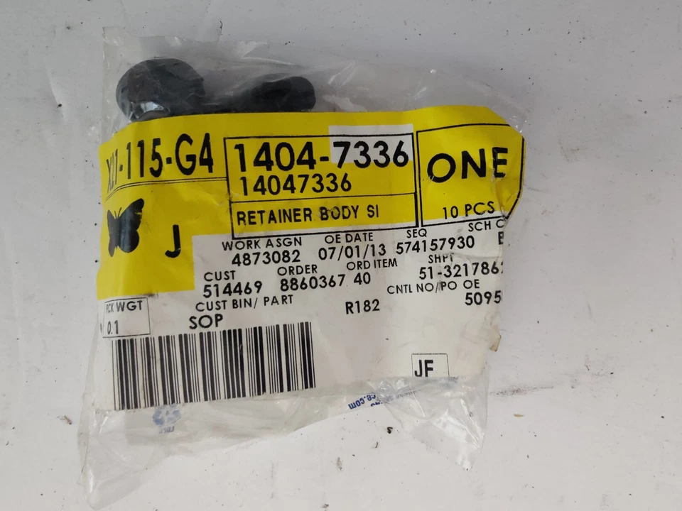 NOS Genuine GM Multi-Purpose Retainer Hinge 14047336 - Image 1 of 3