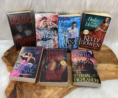 Historical Romance Books Lot of 7 Hanna Howell Karen Marie Moning Sophie Jordan - Image 1 of 4