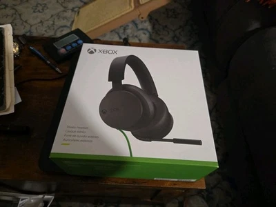 NIB & SEALED - Microsoft Stereo Headset for Xbox Series # 8LI-00001 - BLACK  - Image 1 of 4
