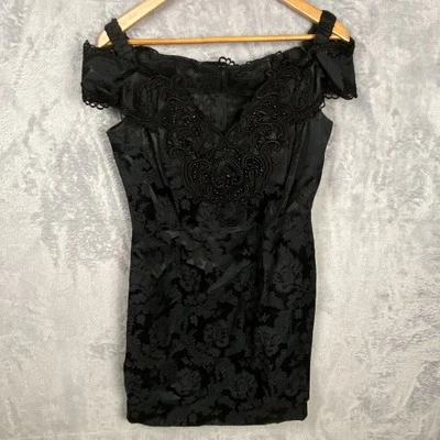 Vestido Vintage Negro Terciopelo Fuera del Hombro 12 Fiesta Capricho Bruja Gótico Baile de graduación Foto 1 de 4