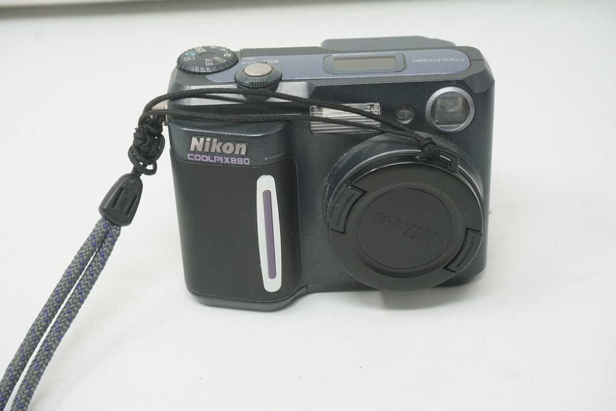 ☆動作OK Nikon coolpix 880 おまけ付き Amazon.com : Nikon Coolpix 880 3.2MP Digital Camera w/ 2.5x