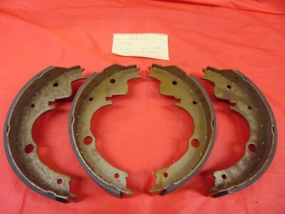 LDV CONVOY REAR BRAKE SHOES FOR SINGLE REAR WHEEL VEHICLES - Image 1 of 3