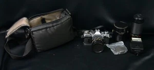 Cámara fotográfica Canon AE-1 35 mm SLR con bolsa y accesorios! A6 - Imagen 1 de 1