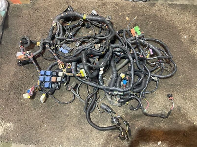 Nissan 300zx Z31 1989 turbo motor arnés de cables relé de transmisión VG30ET 24011-26P00 Foto 1 de 4