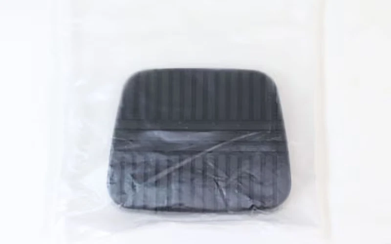 Genuine Nissan Patrol GQ Y60 Set of 2 Clutch/brake Pedal Pad Rubber Manual PQ