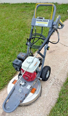 Pressure washer  /  Surface cleaner    Honda - Image 1 of 4