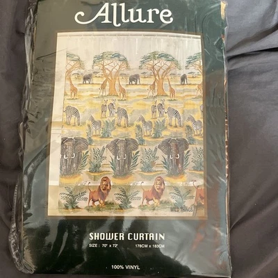 Cortina de Ducha Vinilo Allure De Colección 70"x72" Wild Things Safari, León Cebra Elefante Foto 1 de 3