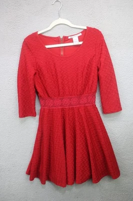 Vestido American Rag Rojo Manga 3/4 Texturizado-Grande-Crochet-Minimalista-Ajuste y Acampanado Foto 1 de 4