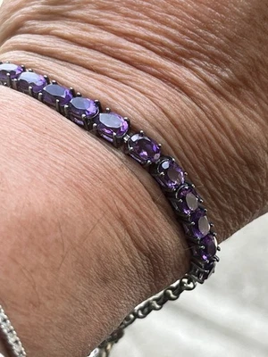 14 克拉纯银深 Amythest 手镯 切换锁 椭圆形 巴西 Amythest  — 第 1/4 张图片