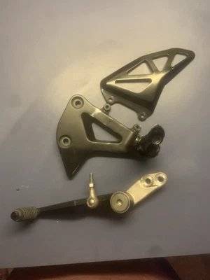 Palanca de cambios, soporte y clavija y protector de talón lateral para Suzuki GSXR1000 2017-2025 Foto 1 de 4