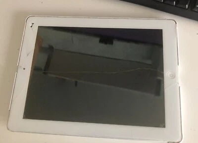 Apple Ipad 3 (Tercera Generación) Blanco Pantalla rajada Perfecto funcionamiento - Imagen 1 de 4