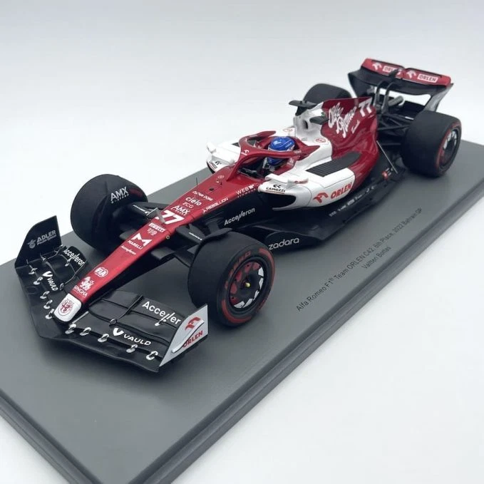 Modellino F1 Spark 1/18 Alfa Romeo F1 Team Orlen C42 6th place Bahrain GP 2022 # - Immagine 1 di 4