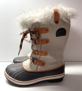 Botas Sorel Jóvenes Niñas Talla 4 Gris y Blanco Joan Of Arctic NY1852-139 Piel Sintética - Imagen 1 de 7