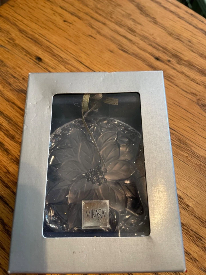 Mikasa Clear Crystal Glass Festive Etched Poinsettia Christmas Ornament