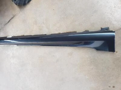 BMW 750i 2017 moldura de panel basculante derecho, equipamiento aerodinámico M; B41 Foto 1 de 4