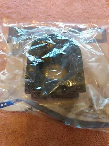 Gm 15135386 Stabilizer Bar Bushing - Picture 1 of 5