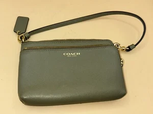 Coach Double Zip Wristlet RARE Olive Army Green - Picture 1 of 11