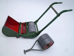 VINTAGE DINKY SUPERTOYS 751 LAWN MOWER ISSUED 1949-54 (+ ROLLER) - Picture 1 of 5