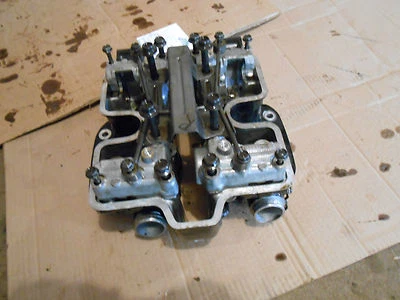 Honda Magna V45 VF700 VF 700 VF700C 1984 culata trasera válvulas motor Foto 1 de 3