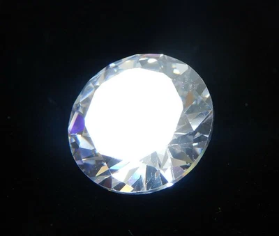 Piedra preciosa suelta de circón cúbico blanco camboyano corte redondo de 10,70 quilates Foto 1 de 4