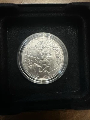 2016 Mark Twain Commemorative Proof Silver Dollar in box with papers  - Image 1 of 4