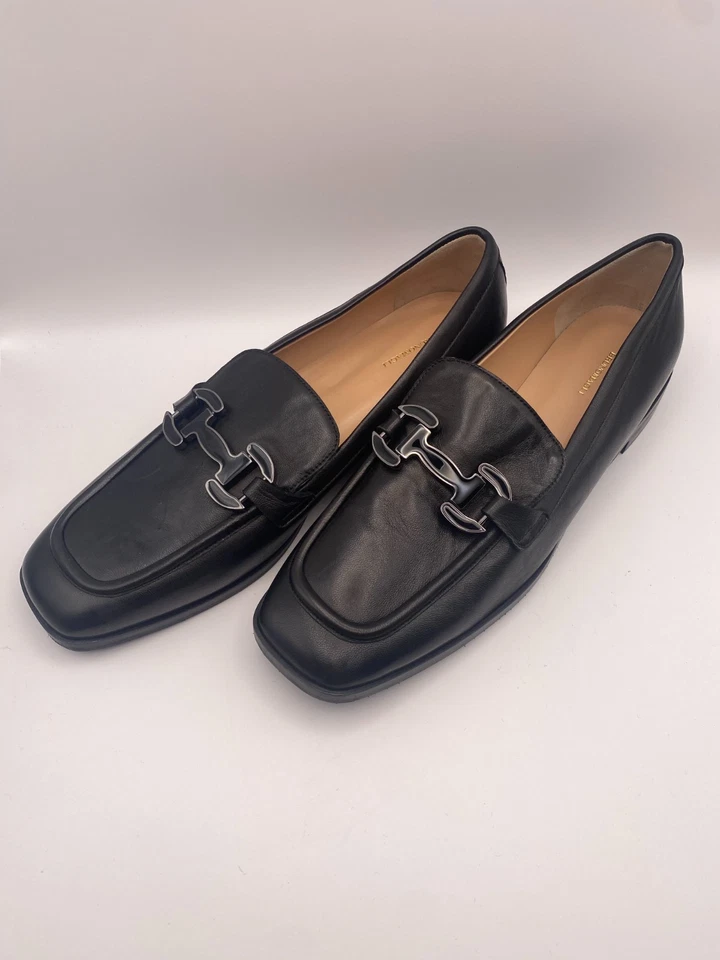 Mocasín plano Bruno Magli para mujer Natalie de cuero negro punta cuadrada talla 11 Foto 1 de 4