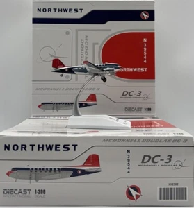 DC-3 NORTHWEST AIRLINES POLISHED REG: N39544 WITH STAND 1:200 JC WINGS XX2382 - Picture 1 of 16