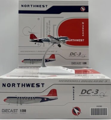 DC-3 NORTHWEST AIRLINES PULIDO REG: N39544 CON SOPORTE 1:200 JC WINGS XX2382 Foto 1 de 4
