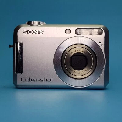 SONY DSC-S650 7.2MP CCD Vintage Digital Camera 100% Working - Image 1 of 4