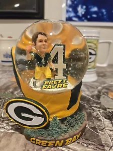 Green Bay Packers Brett Favre #4 Snow Globe. NFL Collectable. Packers. #2066 - Picture 1 of 6