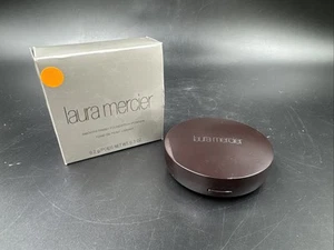 Laura Mercier 02 Smooth Finish Foundation Powder 9.2g - 0.3 Oz - New in Box - Picture 1 of 4