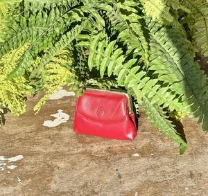 Buxton Genuine Leather Vintage RED Kiss Lock Coin Purse Pouch - Picture 1 of 5