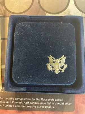 2009 Abraham Lincoln Proof Silver Dollar Commemorative Coin Complete With COA. - Image 1 of 4