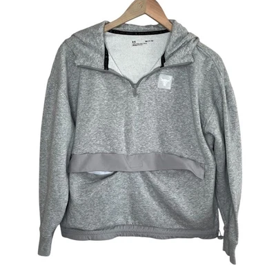 Sudadera con capucha Under Armour para mujer S Project gris roca con cremallera en un cuarto Foto 1 de 4