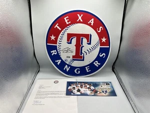 TEXAS RANGERS CORY BURNS 57 SIGNIERTER WIMPEL MIT COA + 2011 CHAMPIONS UMSCHLAG - Bild 1 von 10